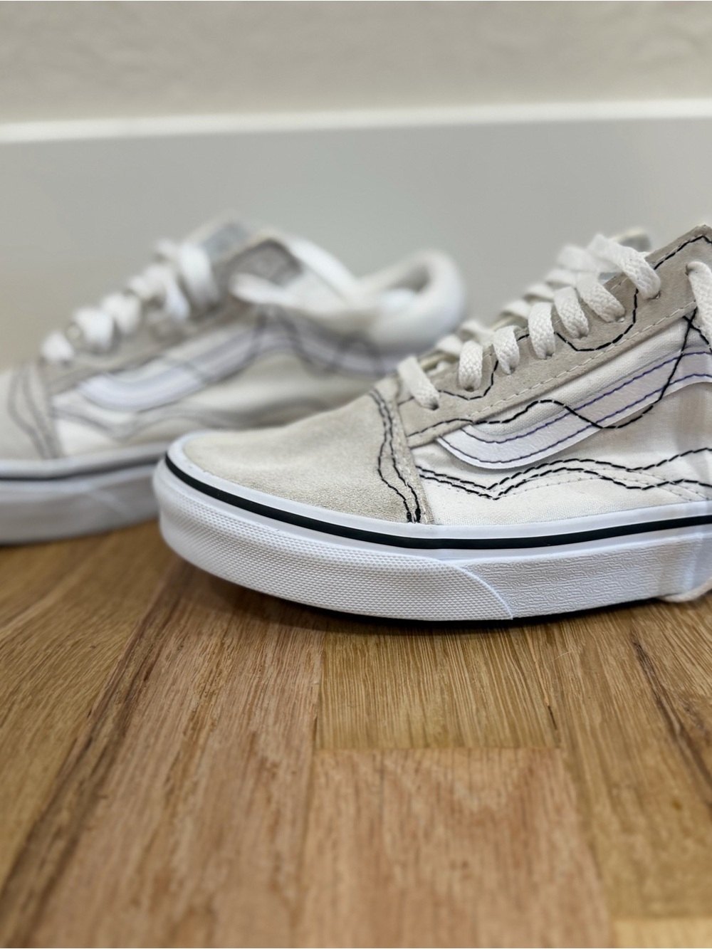 Vans Old Skool White Sketch Stitch Low Top Sneakers Women’s 8 / Men’s 6.5